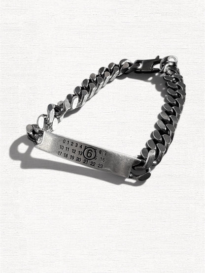 MM6 Maison Margiela Item