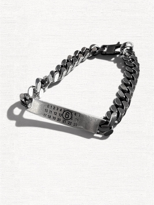 MM6 Maison Margiela Item