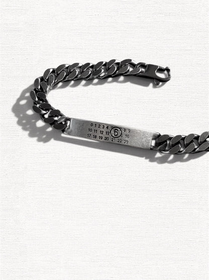 MM6 Maison Margiela Item